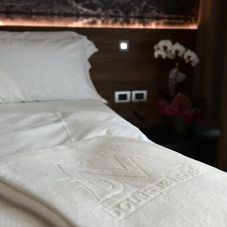 Dolomeet Boutique Hotel Pinzolo Ngoại thất bức ảnh