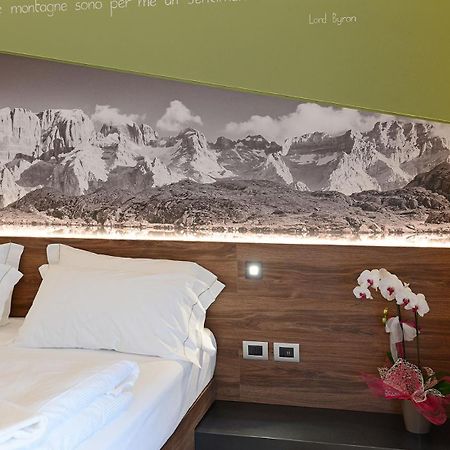Dolomeet Boutique Hotel Pinzolo Ngoại thất bức ảnh