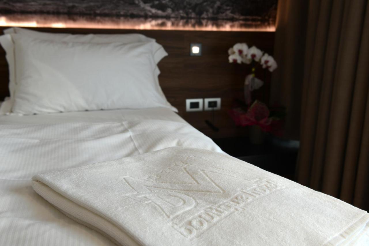 Dolomeet Boutique Hotel Pinzolo Ngoại thất bức ảnh