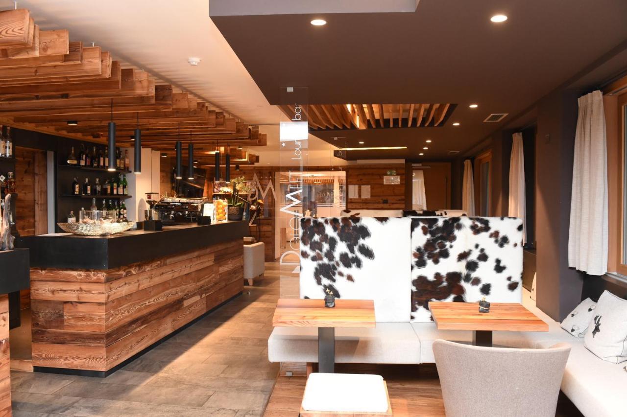 Dolomeet Boutique Hotel Pinzolo Ngoại thất bức ảnh