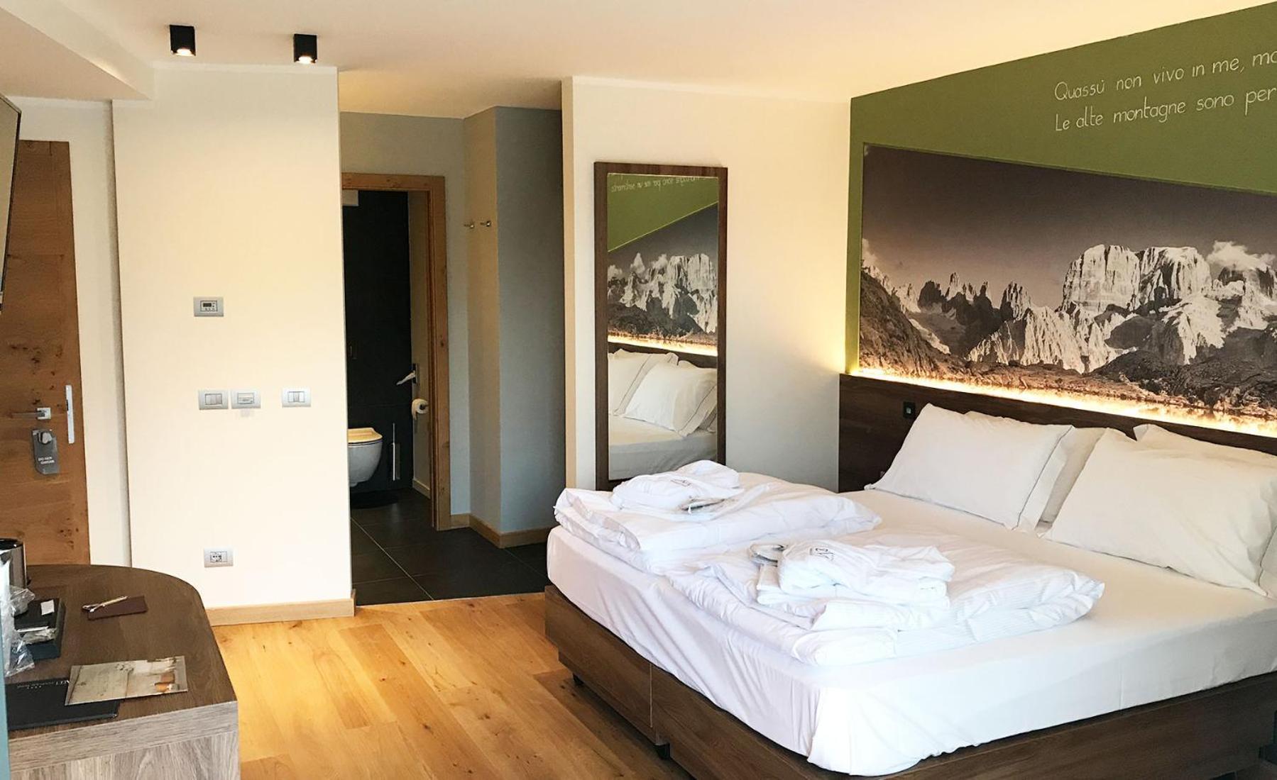 Dolomeet Boutique Hotel Pinzolo Ngoại thất bức ảnh