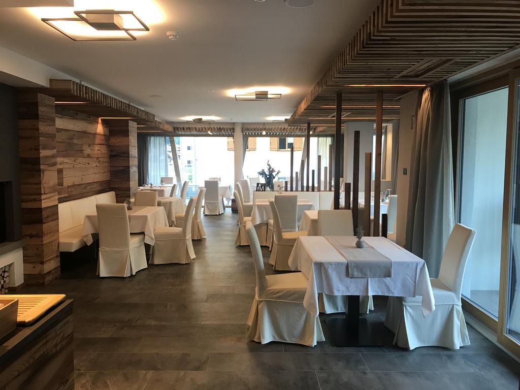 Dolomeet Boutique Hotel Pinzolo Ngoại thất bức ảnh