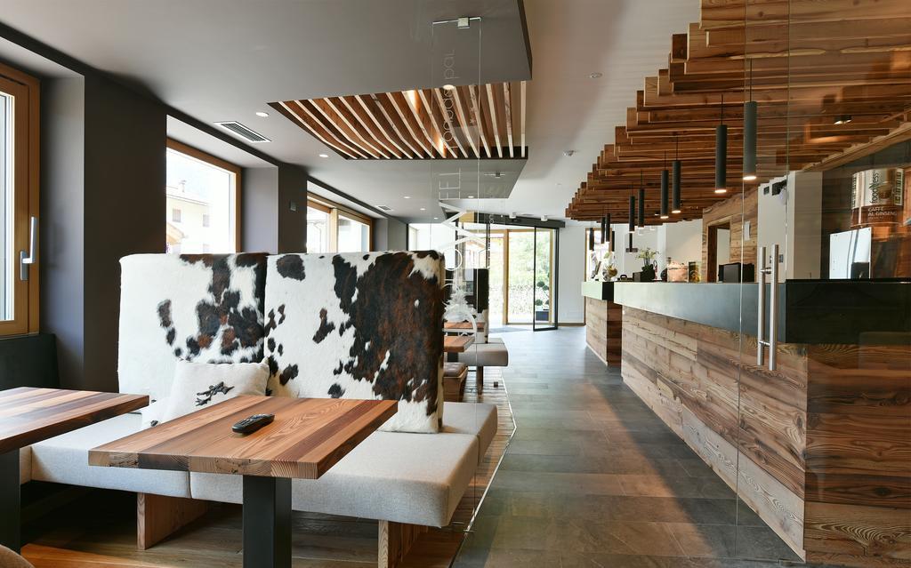 Dolomeet Boutique Hotel Pinzolo Ngoại thất bức ảnh