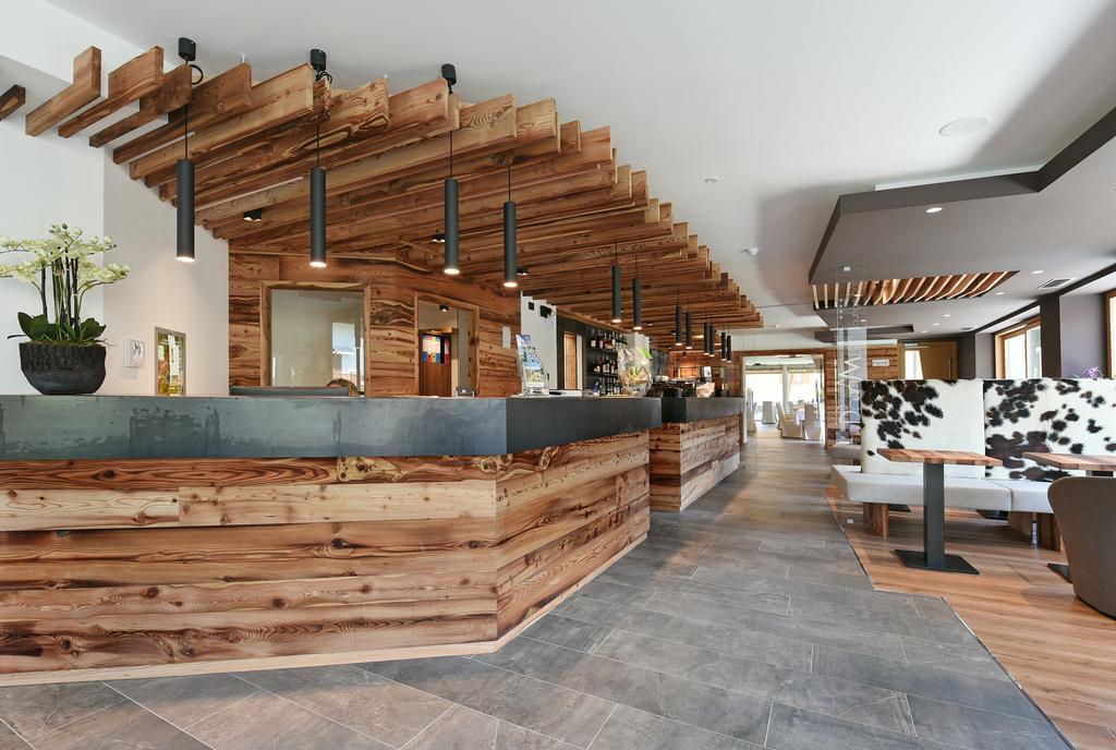 Dolomeet Boutique Hotel Pinzolo Ngoại thất bức ảnh