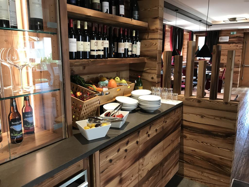 Dolomeet Boutique Hotel Pinzolo Ngoại thất bức ảnh